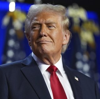 У США хочуть випустити банкноту з Трампом: ЗМІ показали ескіз $250 купюри (фото)