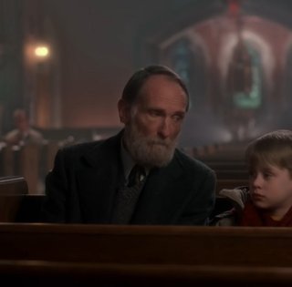 Теорія змови в "Сам удома": фанати фільму вирішили, що старий Марлі — це Ісус Христос