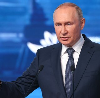 Путин назвал Зеленского "талантливым артистом" и в очередной раз заявил о захвате Купянска (видео)