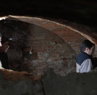 В Ивано-Франковске нашли древние подземелья: вход прятался в центре города (фото)