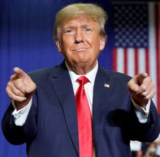 "Я делаю это как услугу Европе": Трамп заявил, что его "не трогает", кто проигрывает в войне с РФ