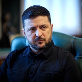 Зеленский допустил возможность замораживания линии фронта без отказа от территорий, — CNN