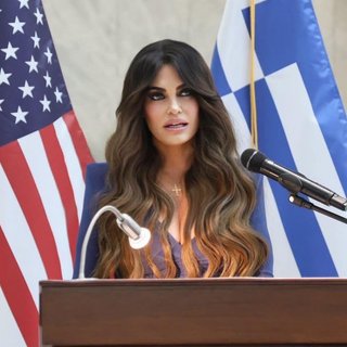 $100 тысяч за доступ к президенту: Трамп потребовал увольнения бывшей невесты своего сына
