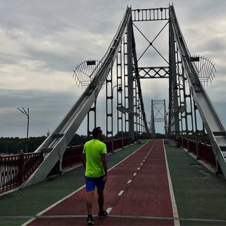 Вместо метро и пробок: в Киеве предлагают запустить новый вид транспорта через Днепр
