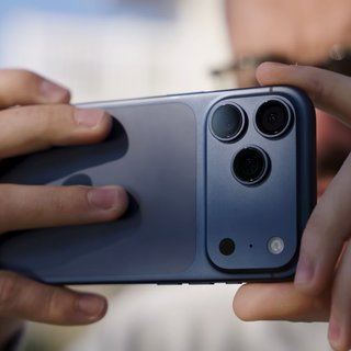 Не Motorola и не Samsung: этот смартфон признан самым сложным в ремонте (фото)