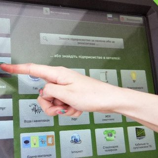 Пополнять карточки через терминал с 26 июня станет сложнее: что изменится