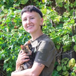 Вернулась из Португалии и вступила в ряды ВСУ: скончалась журналистка и ветеранка Елена Шарговская