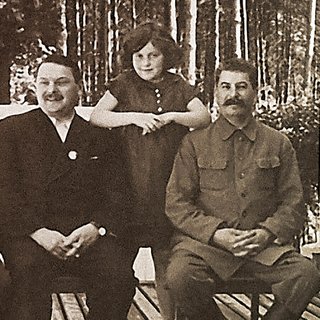 Вожді та діти. Чим балувала і як карала доля "кремлівських дітей" СРСР