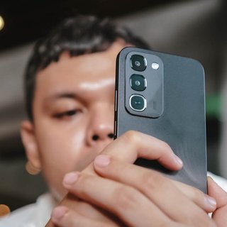 Недорогий смартфон з батареєю на 8000 мАг: скільки коштує новинка Realme (фото)