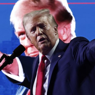 "Качели Трампа": почему президент США за несколько дней превратился из друга Украины в ее критика