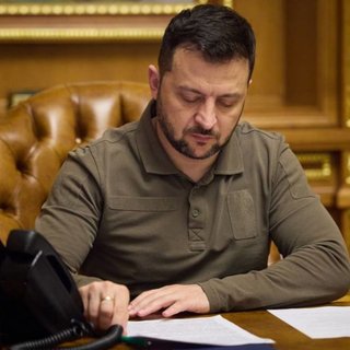 Вслед за Стефанишиной: Зеленский уволил еще шесть украинских послов, — указы
