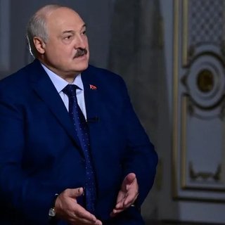 "Он все-таки воюет": Лукашенко извинился перед Зеленским за свои слова и угрозы (видео)