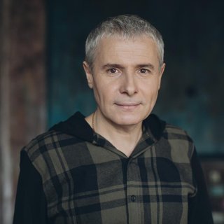"Потягнули внутрішні пориви": ведучий Костянтин Грубич з'їздив на могилу доньки (фото)