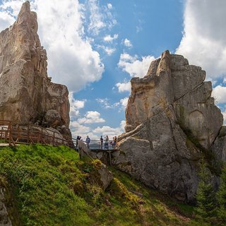 Такого більше ніде немає: 7 місць, де має побувати кожен українець (фото)