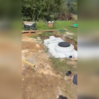 "Де всі поділися": в мережі завірусився "прохолодний" відпочинок друзів у спеку (відео)