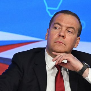 "Есть только один способ": Медведев заявил, что РФ можно "сохранить" победой в войне против Украины