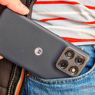 Доступний, але швидкий телефон Motorola: який "середнячок" високо оцінили експерти у 2026 році (фото)