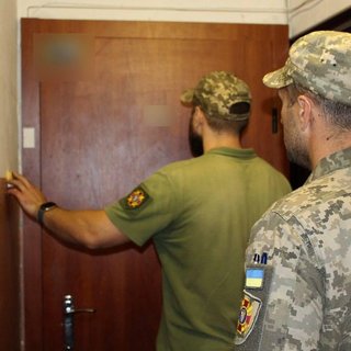 ТЦК имеет право явиться по адресу проживания и вручить повестку: подробности