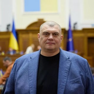 Юрия Корявченко снова заметили в Испании: где отдыхает Юзик из "Слуга народа" (видео)