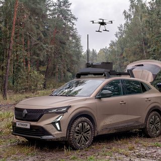 Спортивный кроссовер Renault превратили в платформу для боевых дронов (фото)