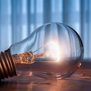 За 40 днів до зими: чому в Україні почалися відключення електроенергії ще за плюсової температури