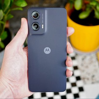 Почему Xiaomi, Motorola и TCL назвали худшими брендами смартфонов: что с ними не так (фото)