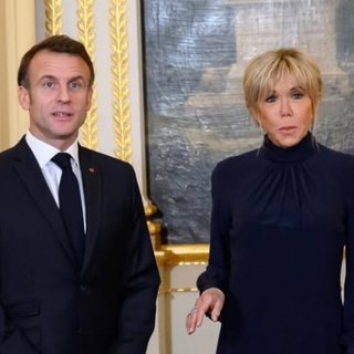 Який вигляд раніше мала Бріжит Макрон: вчителька, що стала дружиною президента Франції (фото)