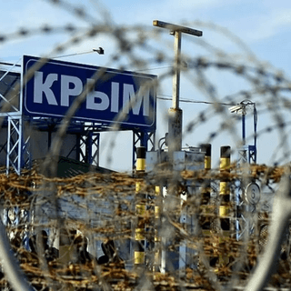 Дефицит в Крыму: с полок исчезают сахар, соль и крупы