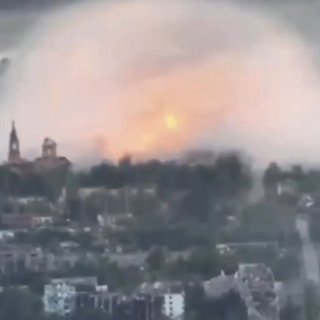 Росіяни скинули тритонну бомбу на Оріхів: вогняний купол над містом (відео)