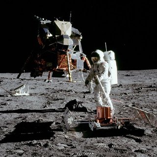 На Місяць ніхто не літав: найбожевільніші теорії змови щодо місії "Аполлон-11" (фото)