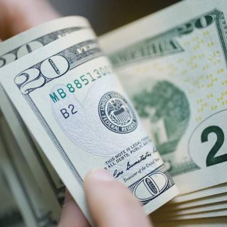 Доллар почти по 45 грн: где в Украине сегодня валюта продается дороже всего