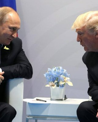 Обсуждали Иран и Украину целый час: Трамп позвонил Путину впервые с 2025 года