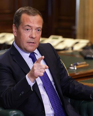 "Ось що ви отримаєте": Медведєв пригрозив Європі ударом "Орешника"