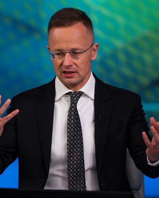 "Украинцы были заинтересованы в поражении "Фидес": Сийярто рассказал, почему Орбан проиграл на выборах