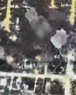 Израиль во второй раз ударил по подземному бункеру Хаменеи в Тегеране: чем пробивали бетон (видео)