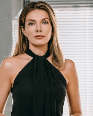 Снимается в Москве: что известно о дочери Сумской, которая собирала деньги на паспорт РФ (фото)