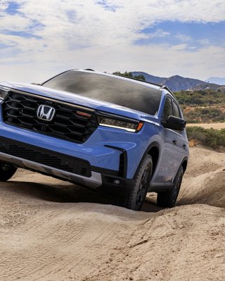 Названы самые надежные семейные внедорожники: какие модели прослужат более 15 лет (фото)