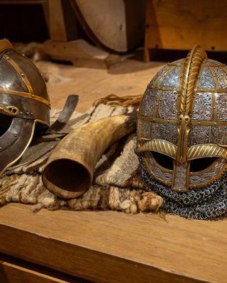 Викинги не носили шлемы с рогами: как появился этот миф