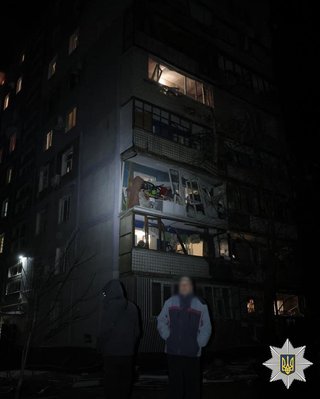 ВС РФ трижды сбросили авиабомбы на Запорожье: поврежден жилой дом, горят авто (видео)