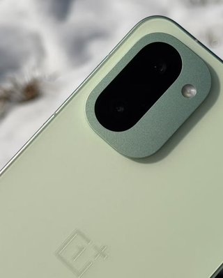 Смартфон среднего класса, который стоит купить 2026 году: какую модель советует эксперт (фото)