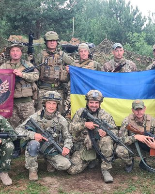 Ціна жартів про війну. Що не так із мемами про херсонські кавуни, бакалею та ізюм
