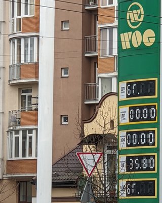 Чому дешевий бензин та дизель — у минулому