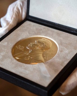 Нобелівська премія 2021