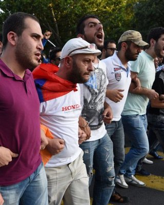 Реабилитация Майдана. Как армянский протест заслужил российской похвалы