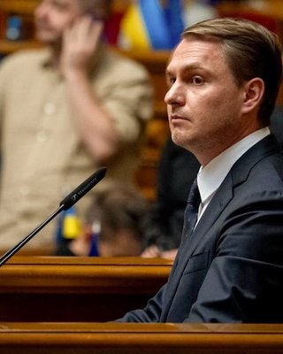 З Відня видачі нема: чому неправильно порівнювати генпрокурора Кравченка з Юлією Мендель