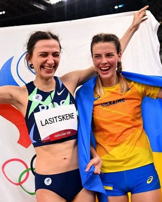 Спорт вне политики. Почему нет "зрады" в совместном фото Ярославы Магучих с Марией Ласицкене