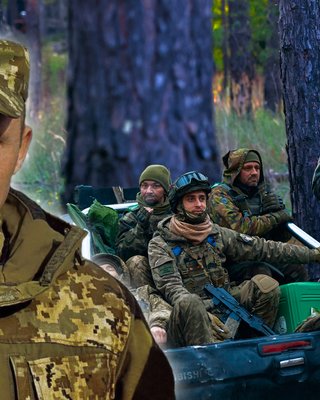 Час молодих офіцерів: що дає заміна Сирського на Драпатого