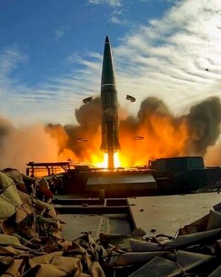 РФ ударила по Днепру ракетой "Орешник"