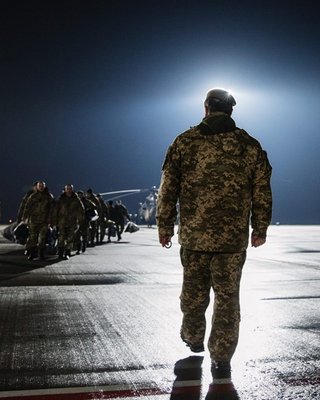 Монархия по-украински. Петр Порошенко: чрезвычайный и полномочный