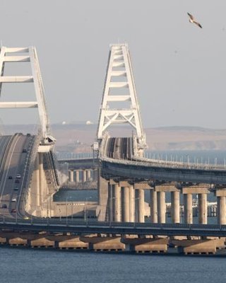 Крымский мост поврежден